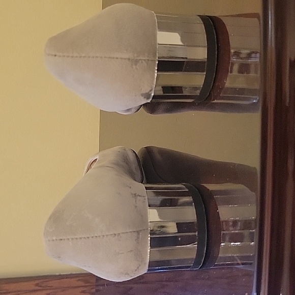 Shoes - Picture 5 of 10